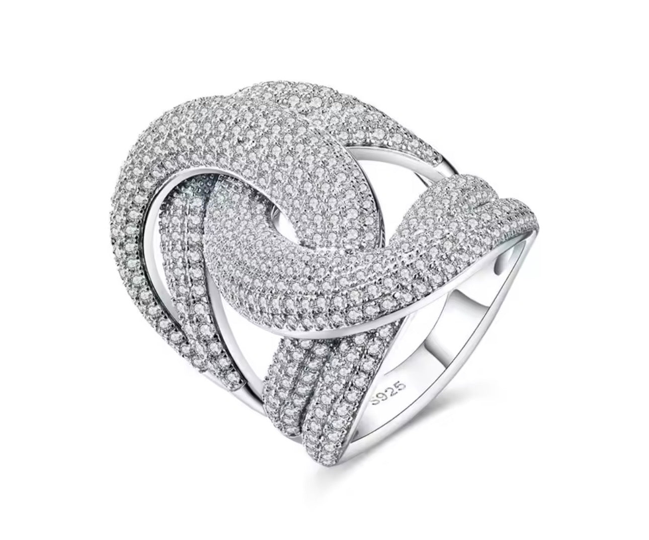 Her Majesty Ring – 925 Sterling Silver