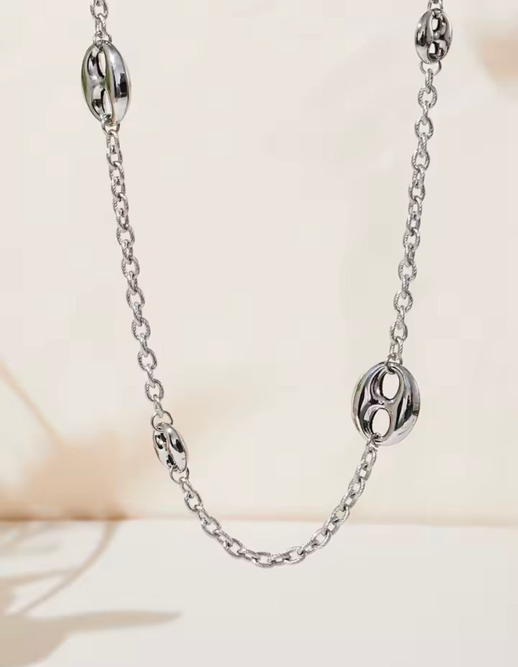 The Milano Loop Necklace
